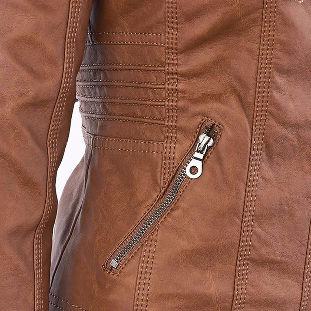 Chaqueta de cuero moderna con capucha