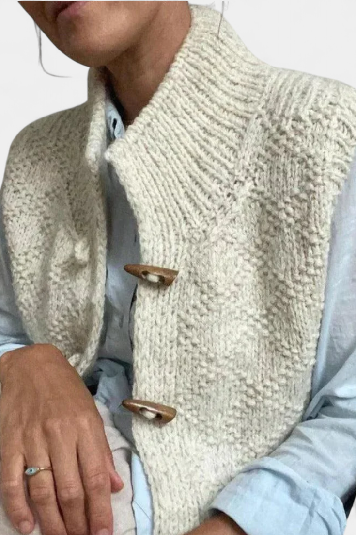 Sofija Cárdigan Sin Mangas Botones Refinados Colección Chic