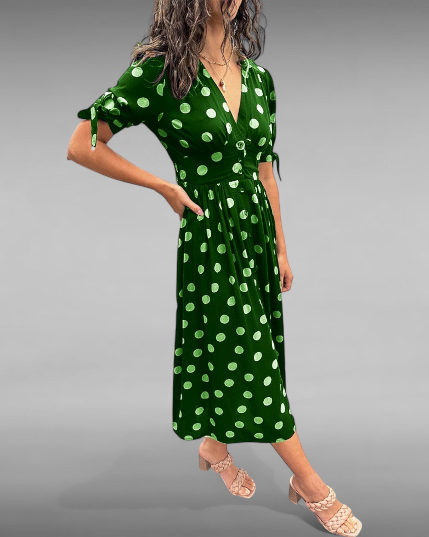 Φόρεμα με Πουά και Κομψές Λεπτομέρειες