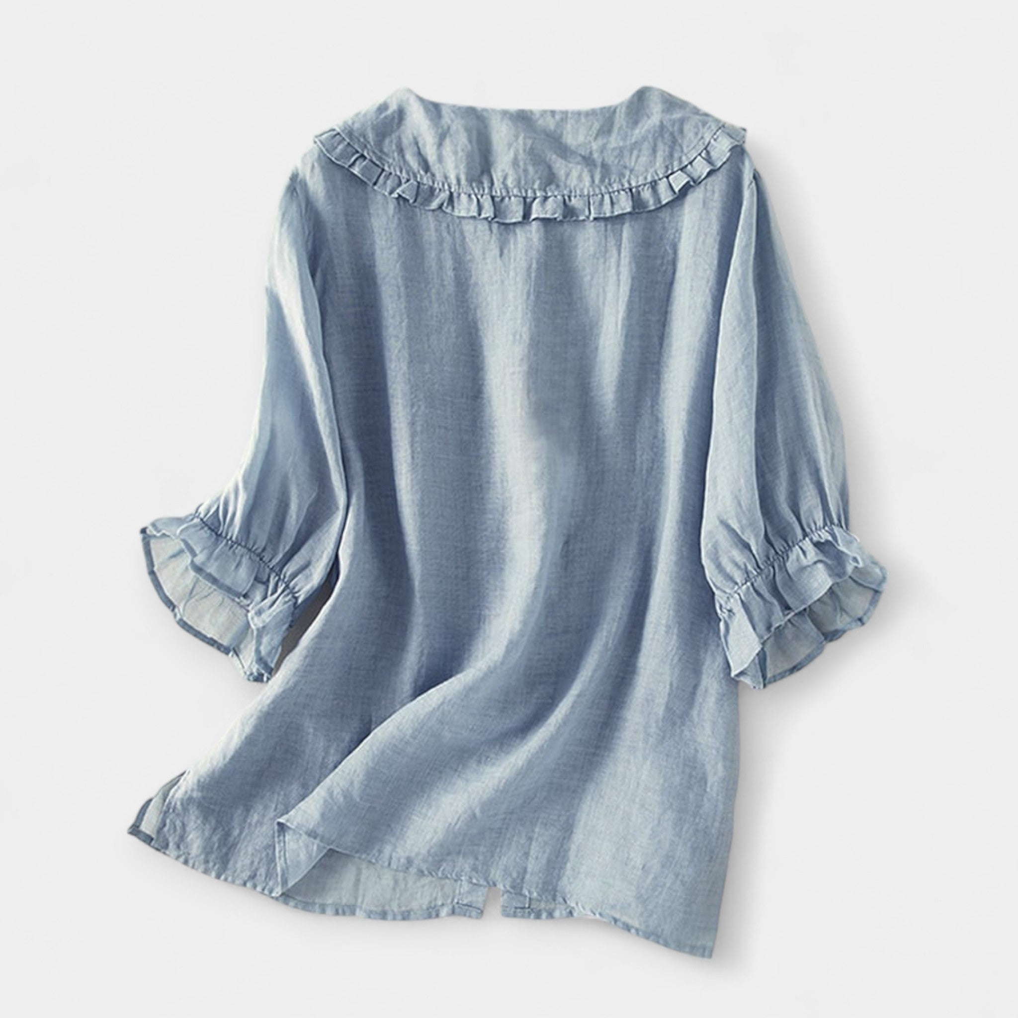 Camisa con volante y cuello